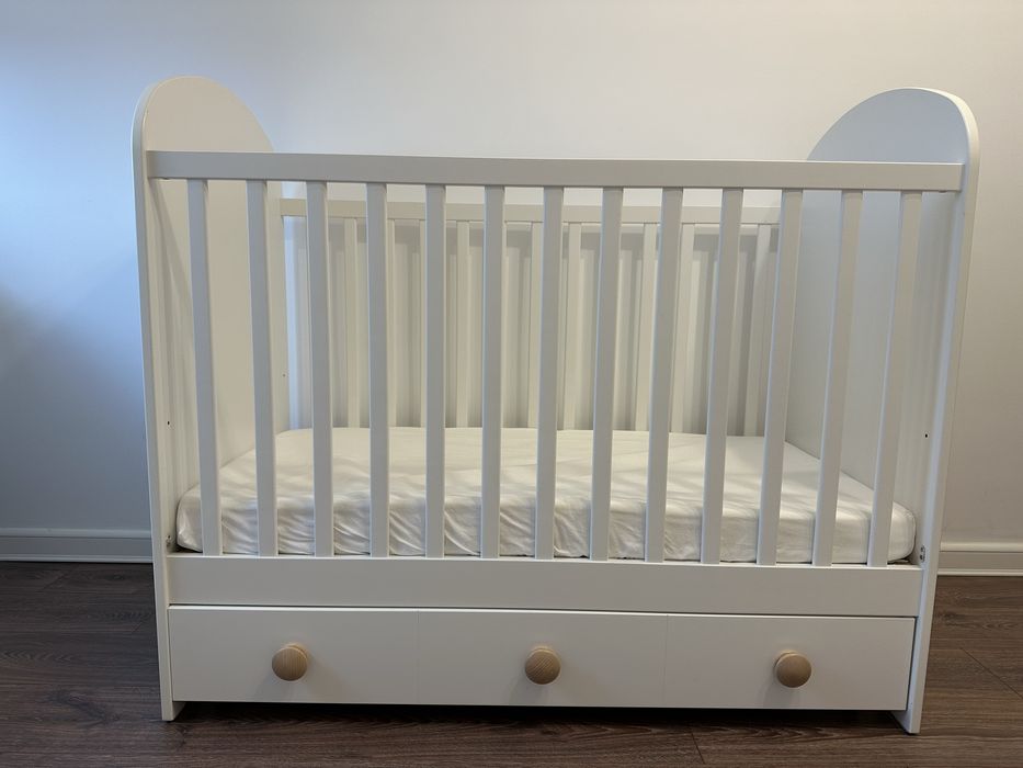 Patut alb bebelus Ikeea