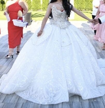 Vand rochie de mireasa