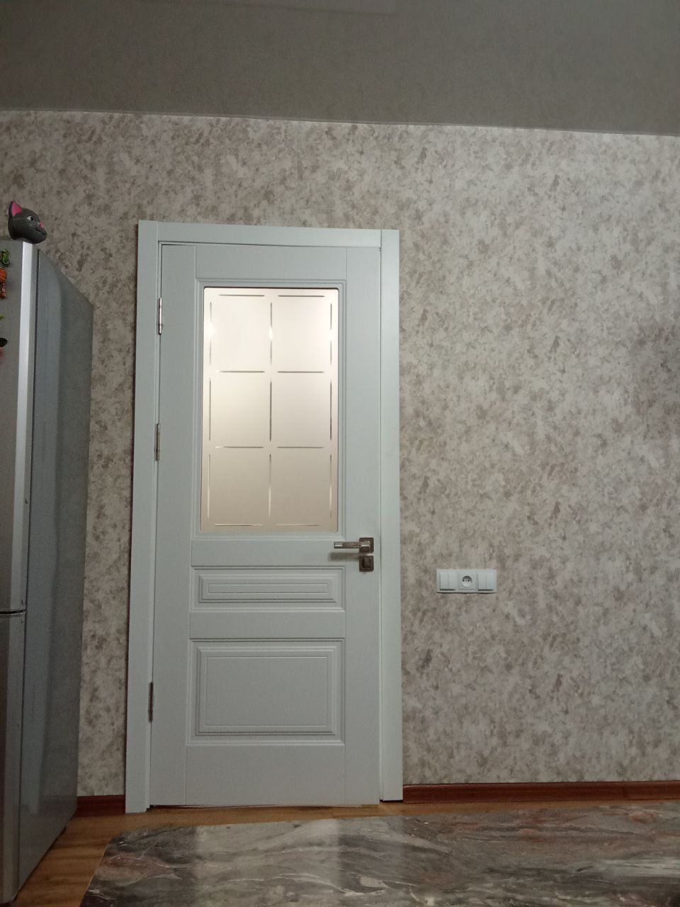 Продаю  Дверь новая в упаковке замок в комплекте