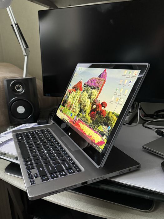 Ноутбук Acer R7-571 с тачскрин(сэнсорным)  FULL HD IPS экраном