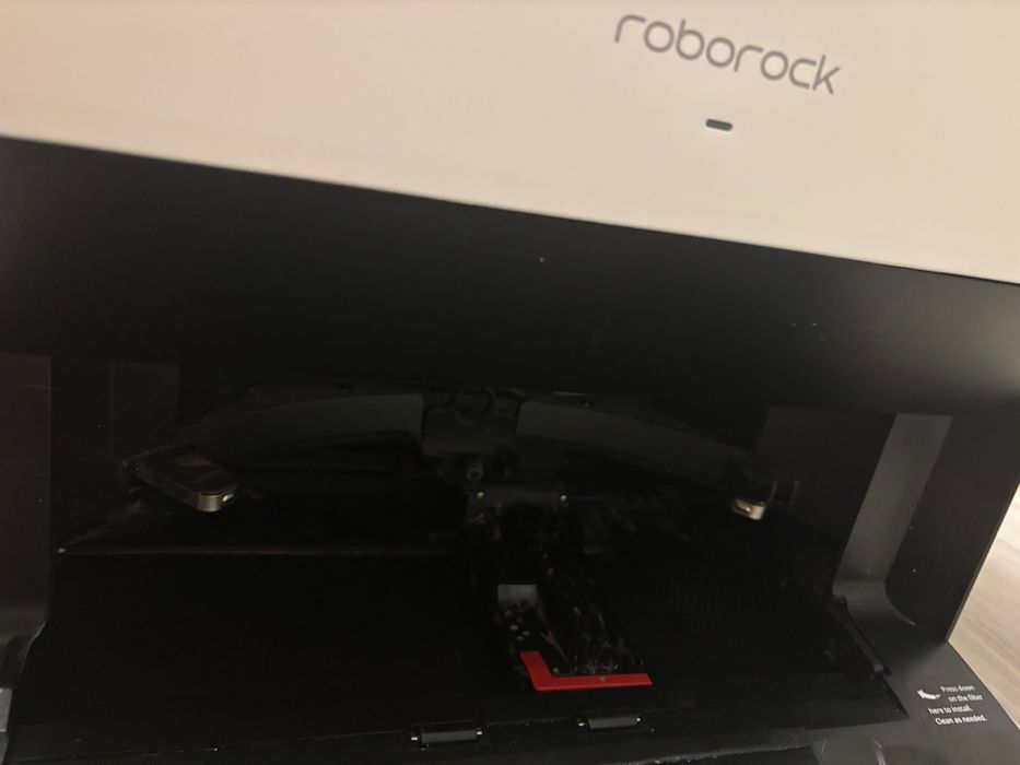 Statie de curatenie Roborock