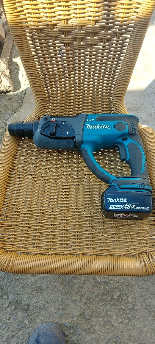 Rotopercutor Makita DHR 202