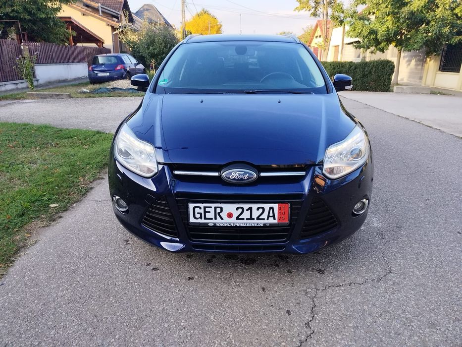 Ford Focus Titanium 2.0 Tdci cu 140 cp,an 2011,climatronic, incalzire