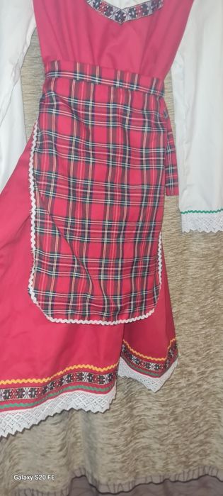 Рокля / тип носия