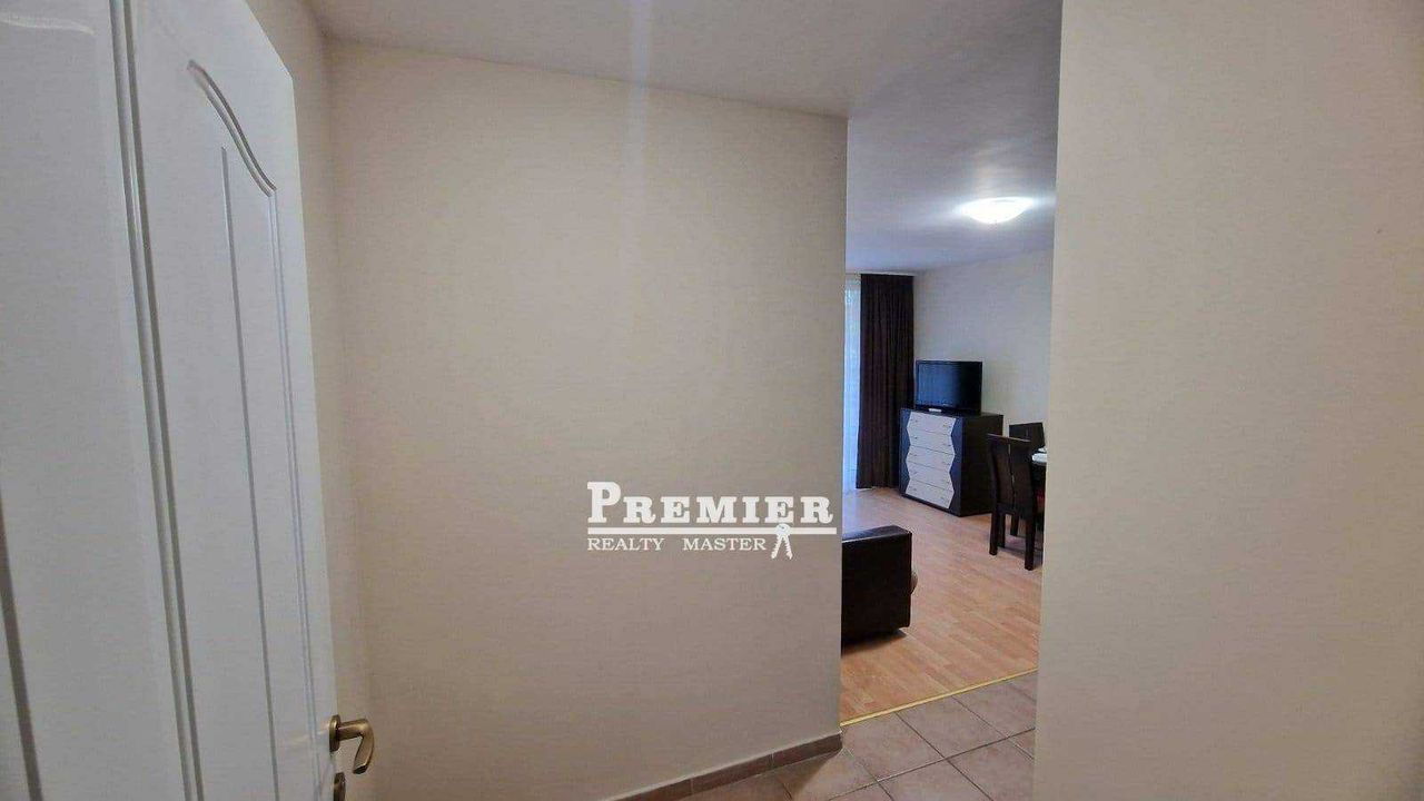 Продава се Двустаен апартамент в к.к. Слънчев бряг - 64 кв.м за 977 €/кв.м - Снимка #4