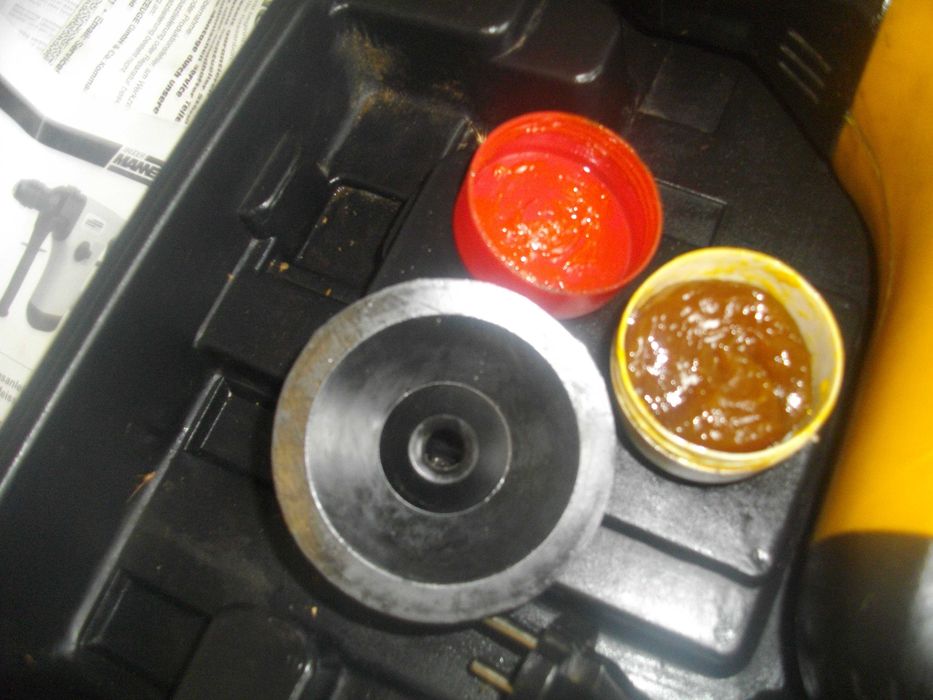 850W Mannesmann 12585 Немски Перфоратор Къртач Отличен с 5 броя шила