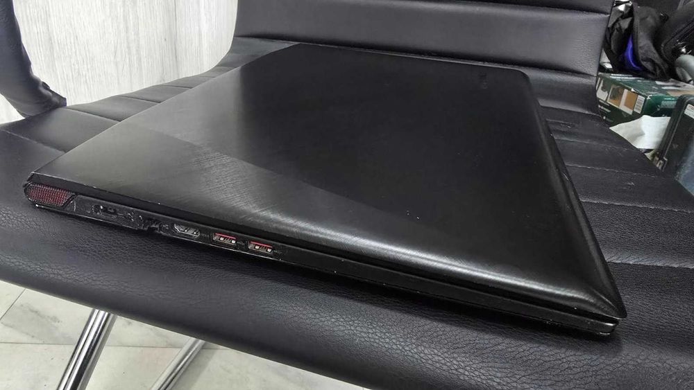 Лаптоп Lenovo Y70-70 Touch screen / i7, 512ssd , 16GB Ram / Nvidia 860