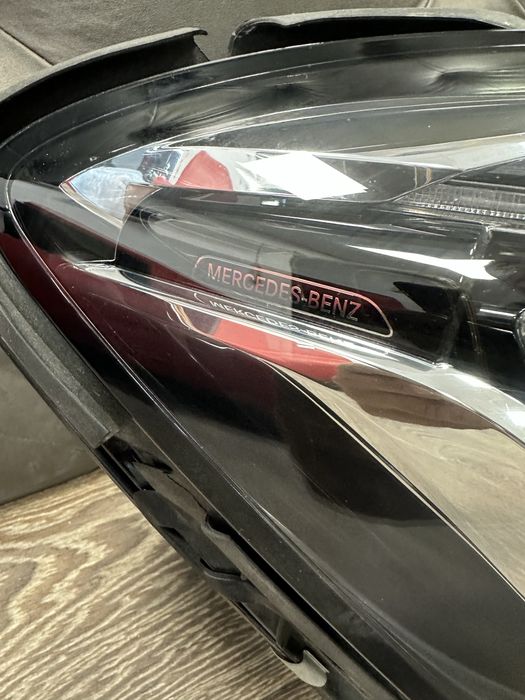 Mercedes W222 Facelift фар фарове десен  фейс с класа