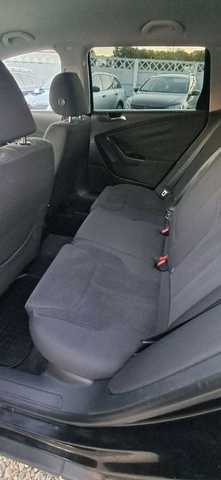 Volkswagen Passat B6 1.6 BENZINĂ an 2007