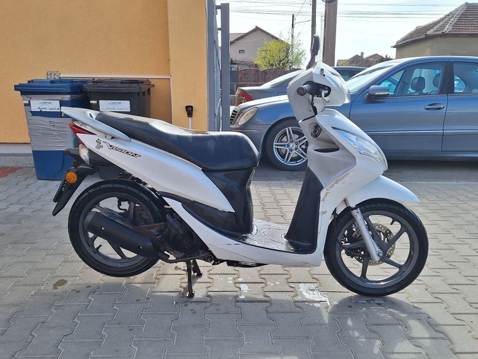 Honda Vision 49cm 4 timpi An 2012