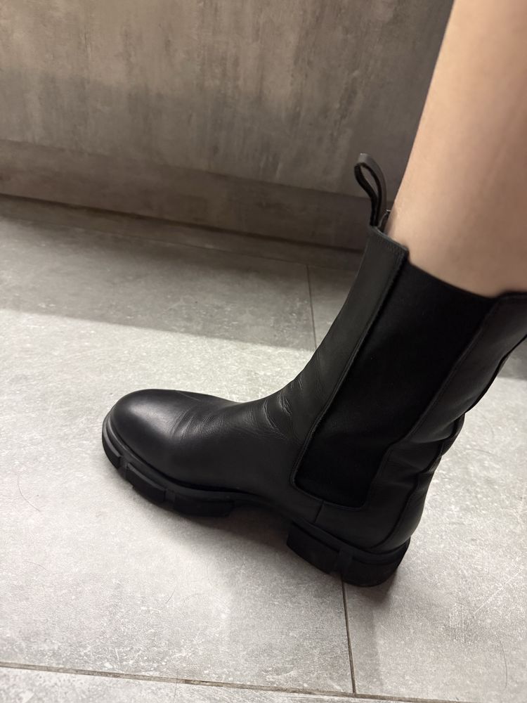 Ботинки в стиле ZARA