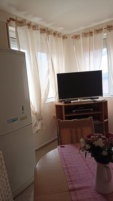 Дава се под наем Двустаен апартамент в Варна, Център - 60 кв.м за 612 € - Снимка #2