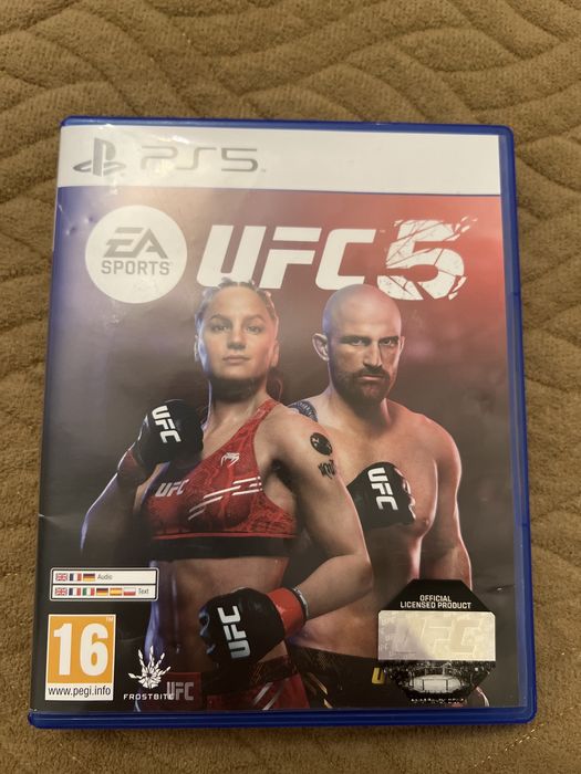 Диск UFC 5 на PS5 — отличное состояние