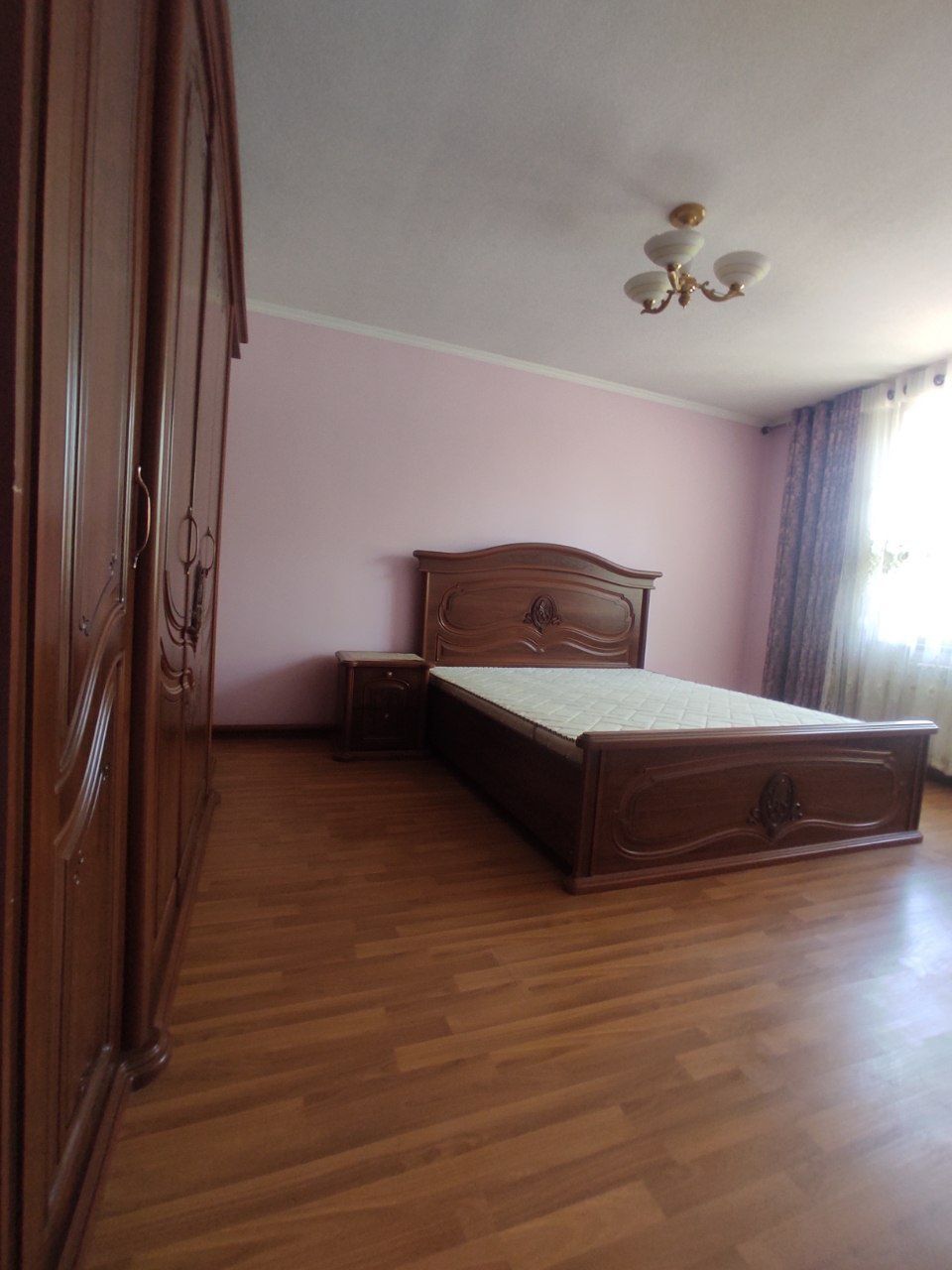 Gagarin mchsda 4xonali uyimiz ijaraga