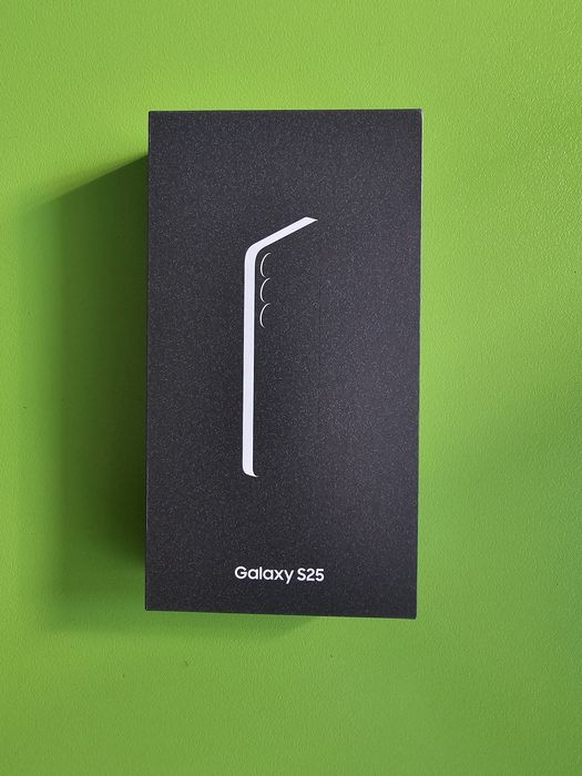 Samsung Galaxy S25 - 256GB / 12GB RAM - Navy Blue