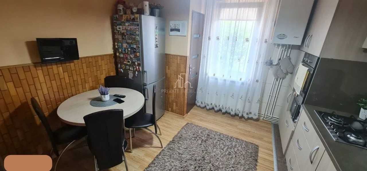 Apartament cu 2 camere de închiriat