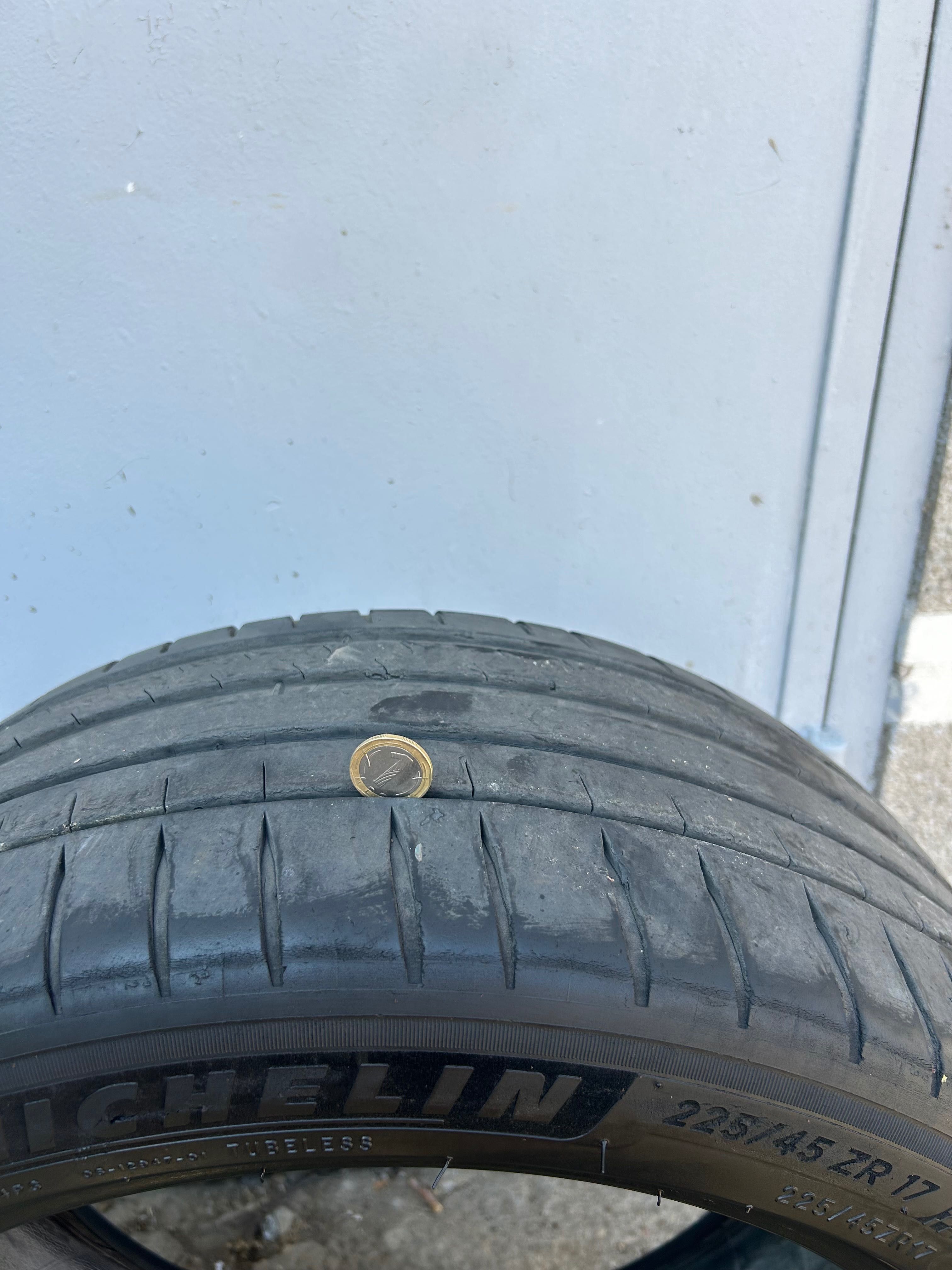 Michelin Pilot Sport 4, 225/45 R17, 245/40 R17