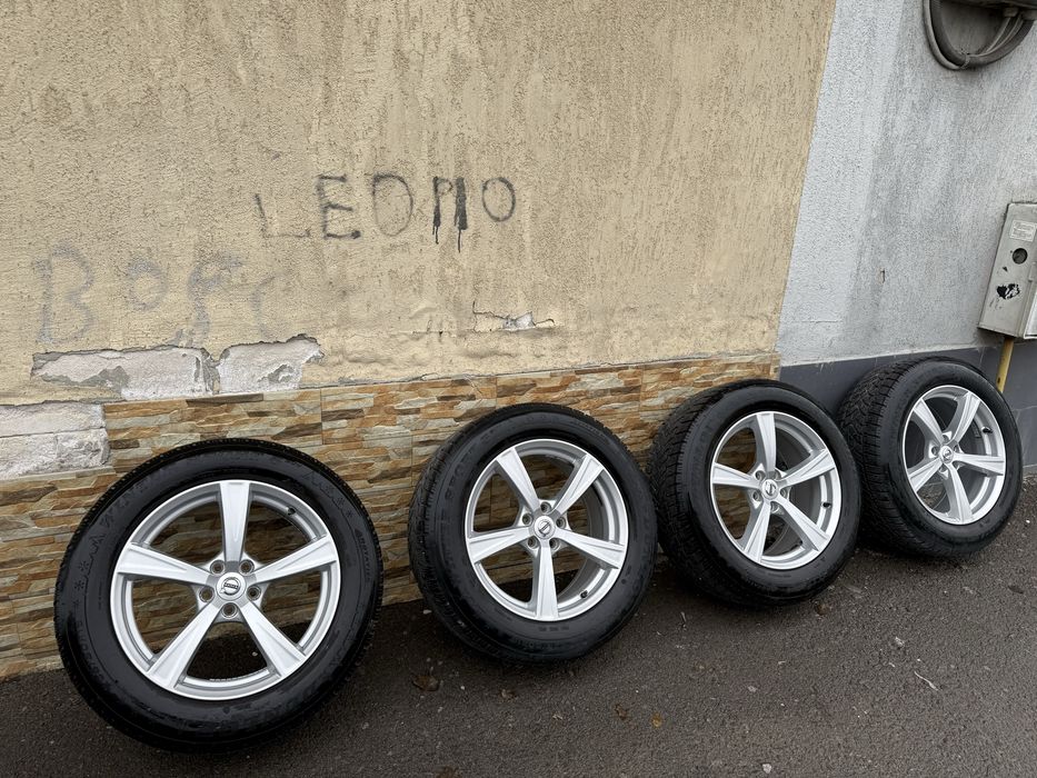Jante aliaj VOLVO XC90 ORIGINALE+anvelope iarna DUNLOP 235/60 R18
