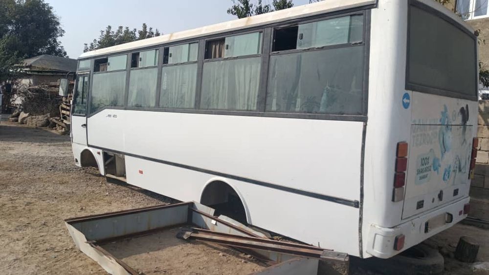 ISUZU kuzov avtobus