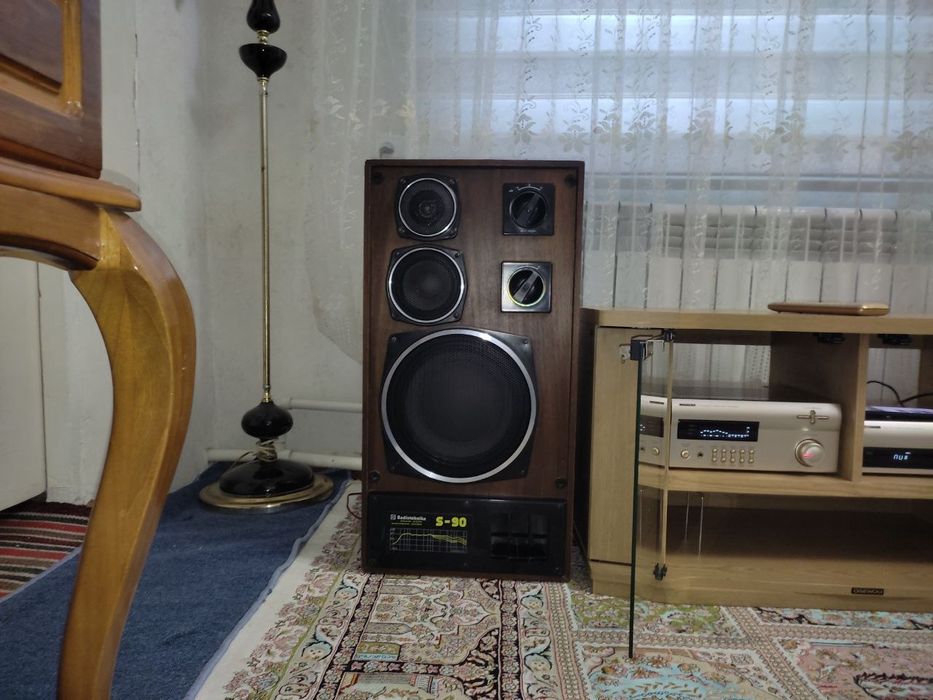 Продам калонки S-90