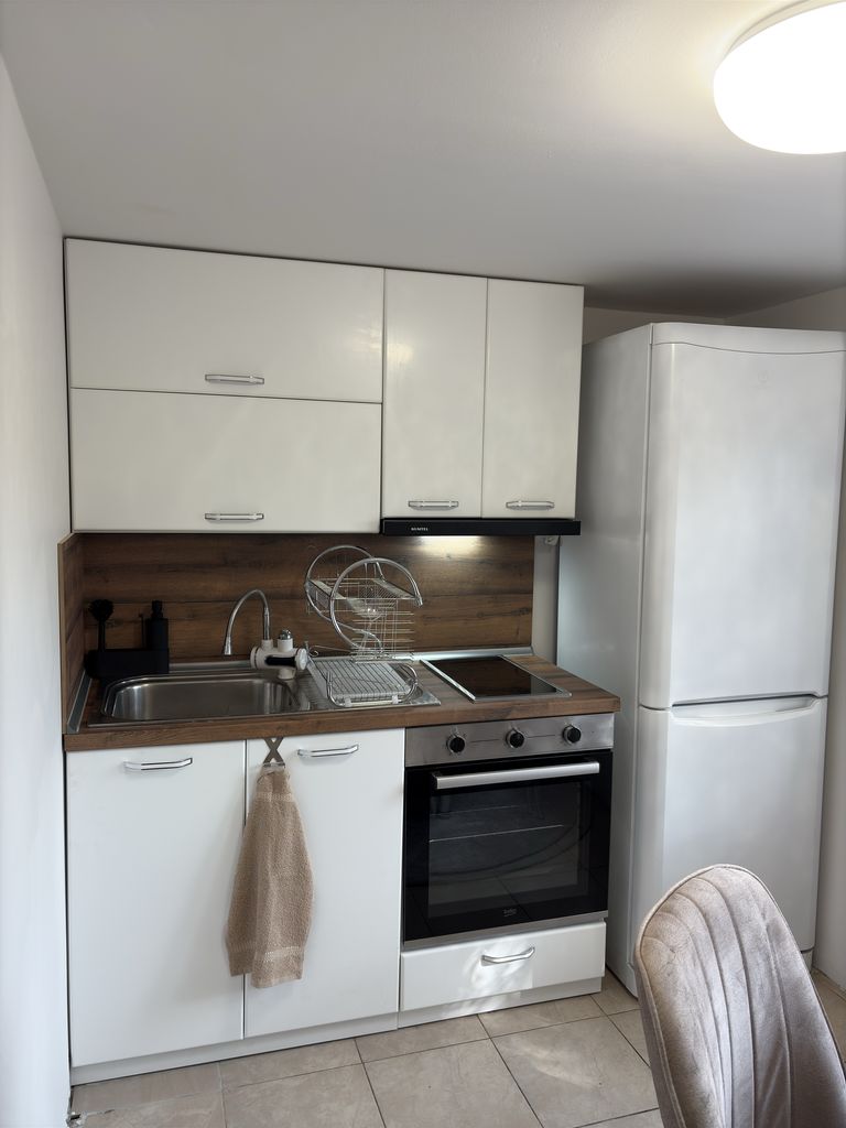 Дава се под наем Къща в с. Бенковски, Област Варна - 80 кв.м за 816 € - Снимка #12