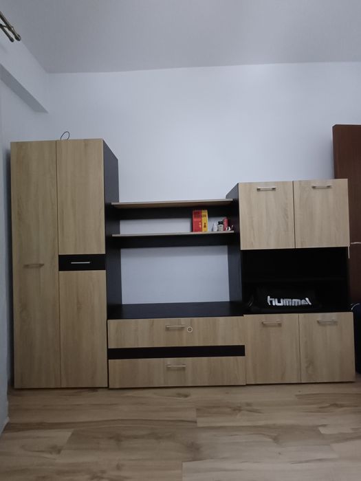 Mobila dormitor din 3 corpuri