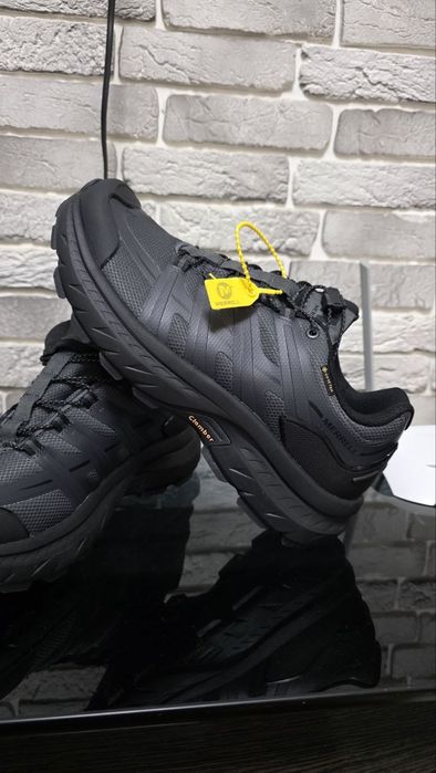 Оригинальные кроссы Merrell