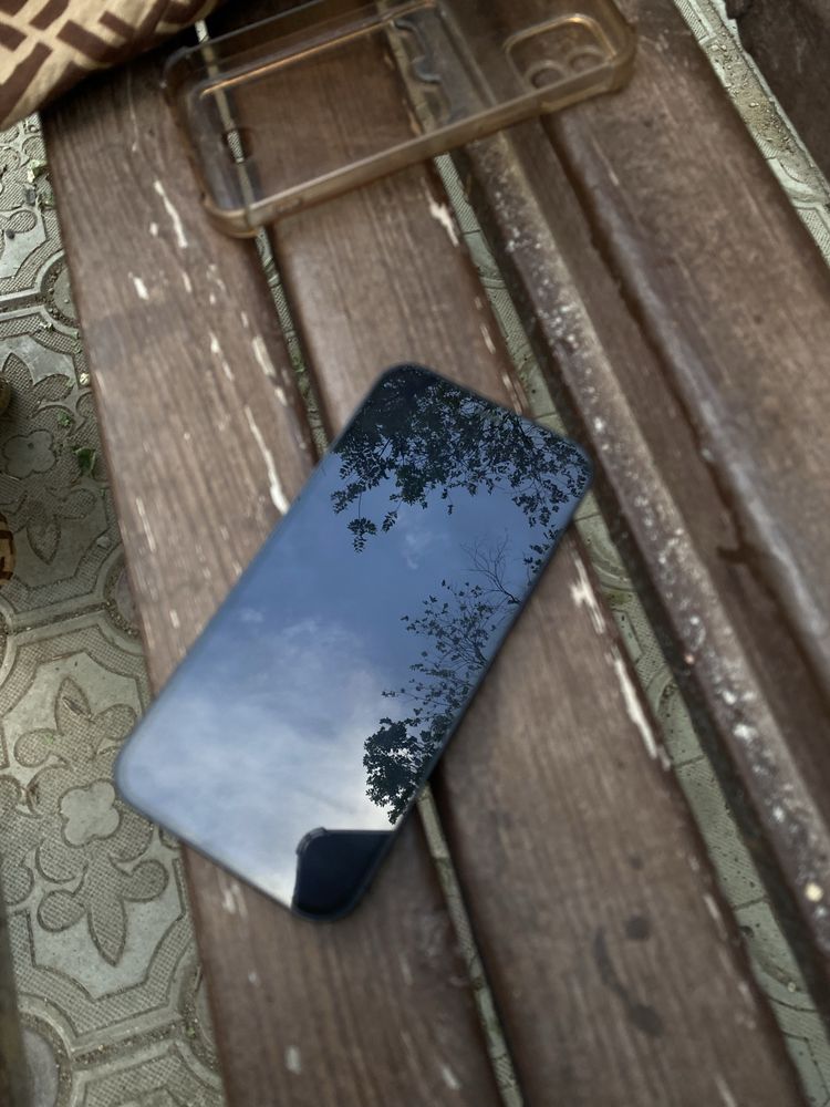 Iphone 12 ,64 гб