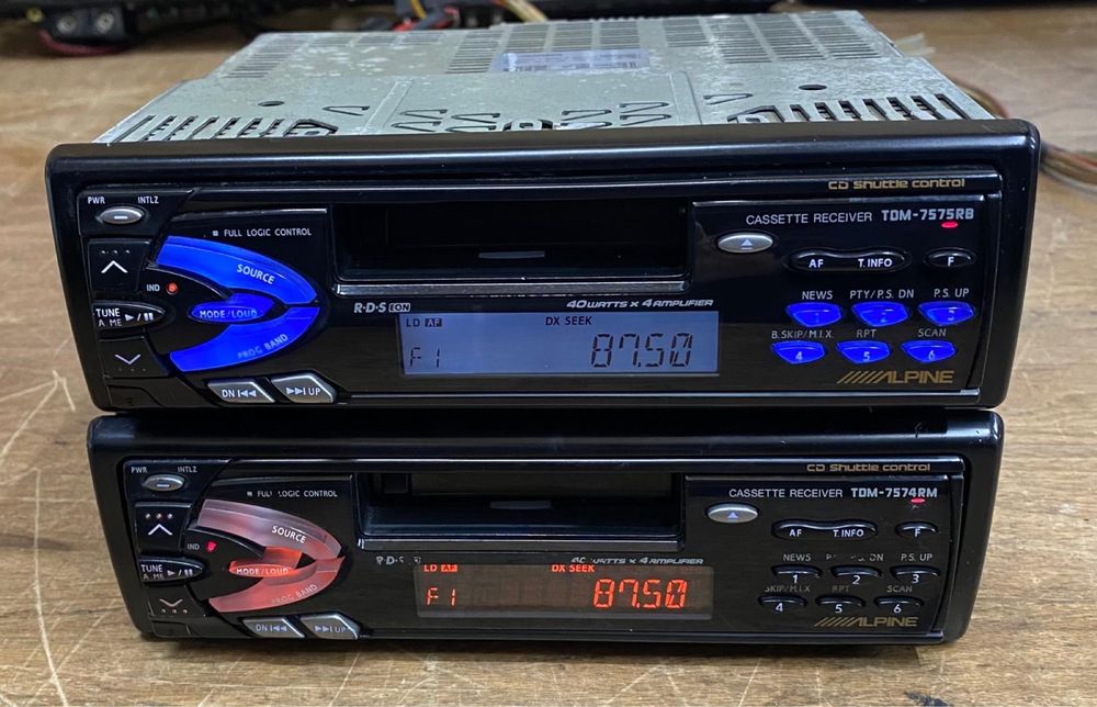 Player caset auto Alpine TDM 7575/7574 old school