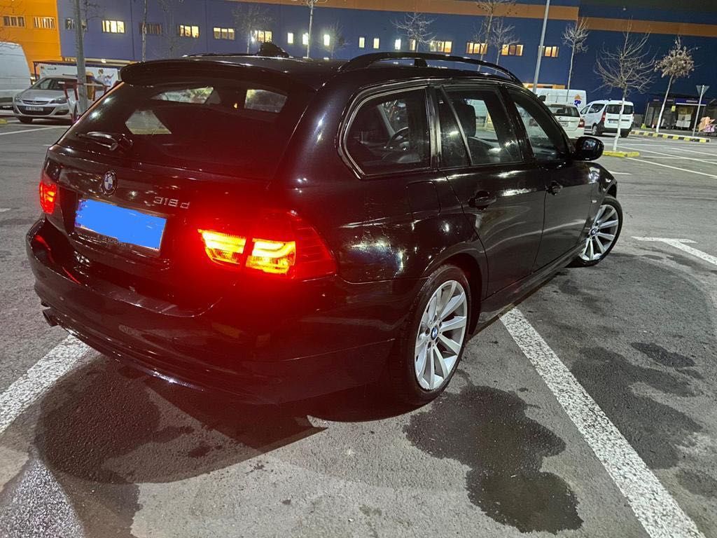 BMW Seria 3 E91 Facelift, 318diesel, 150cp, negru, piele,  2010