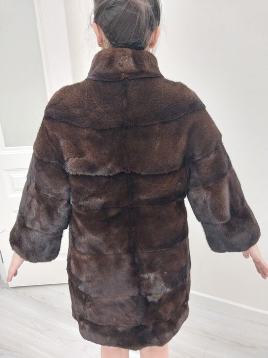 Продам норковую шубу