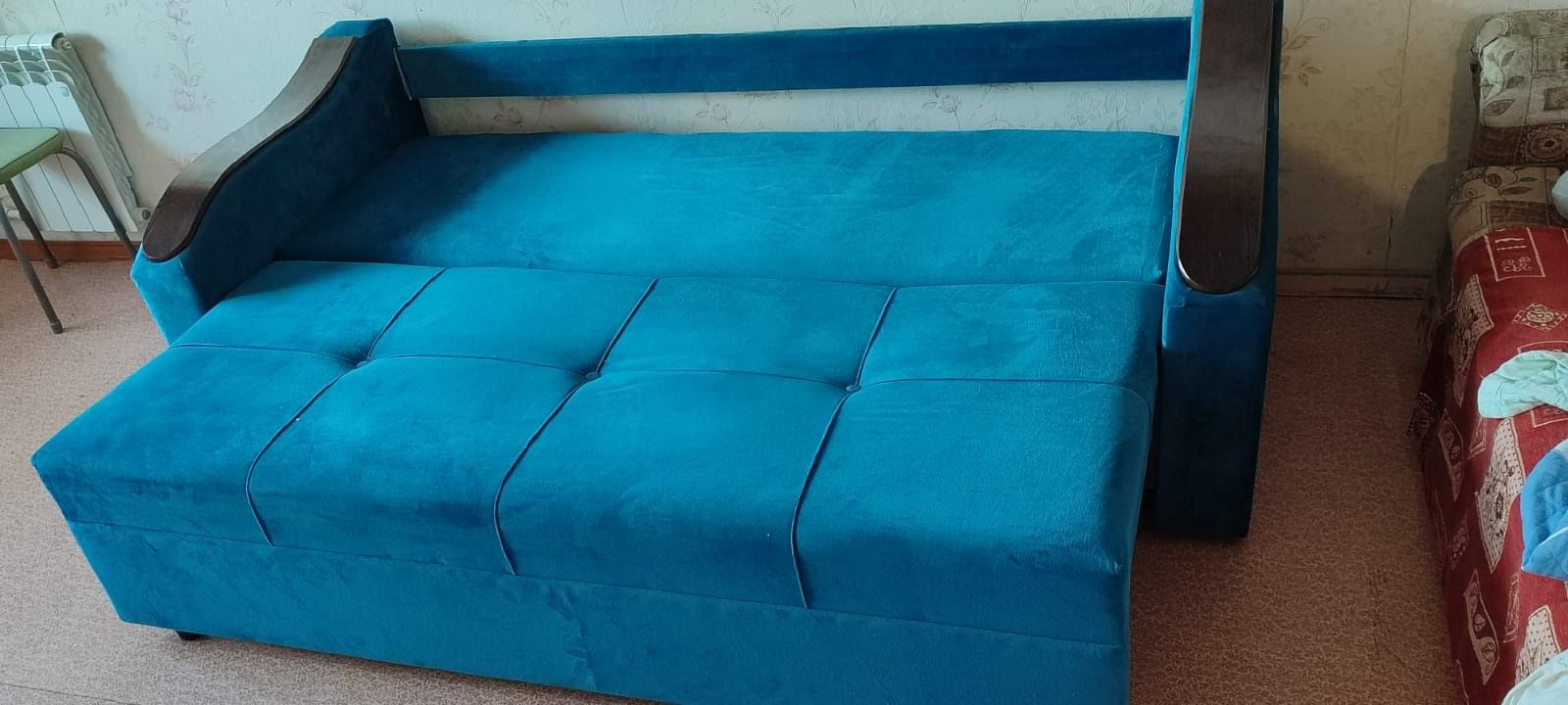 Продам диван в отличном состоянии почти как новый