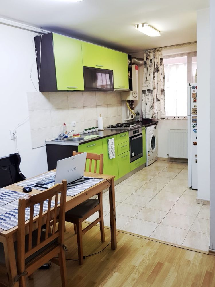 Propietar inchiriez apartament decomandat 2 camere bloc nou