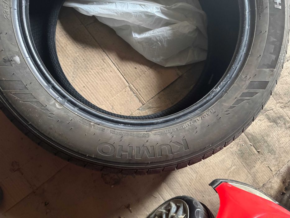 Vand 4 Anvelope Vara KUMHO 235 55 18