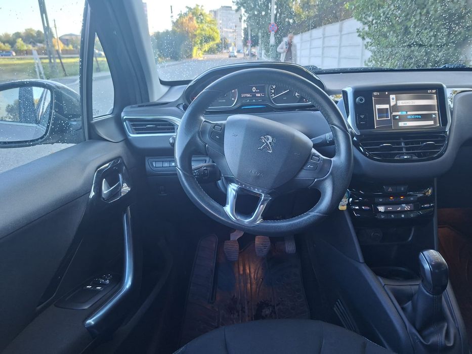 Peugeot 208 ehdi