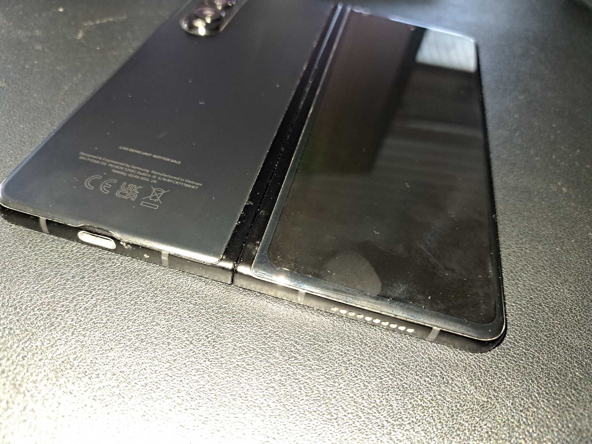 galaxy z fold 3 като нов, гаранция