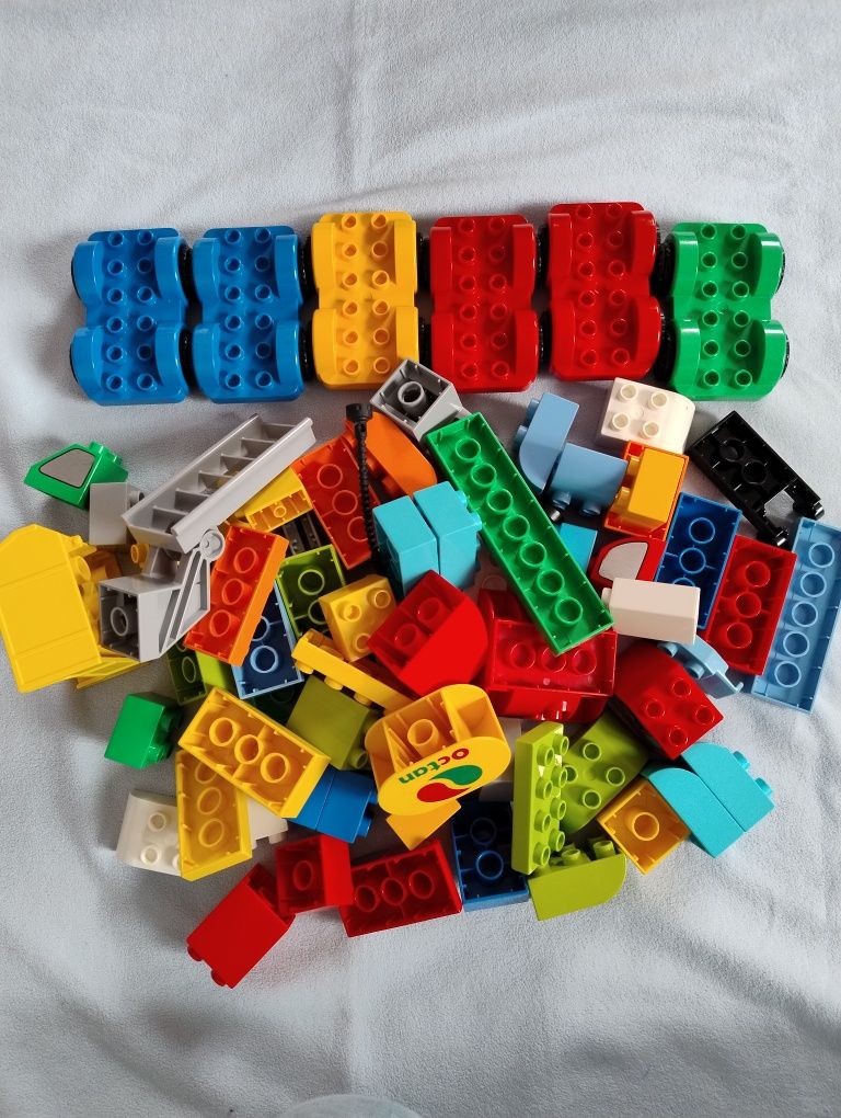 Lego 2seturi aprox.