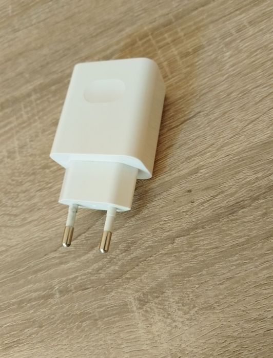Huawei SuperCharge адаптер