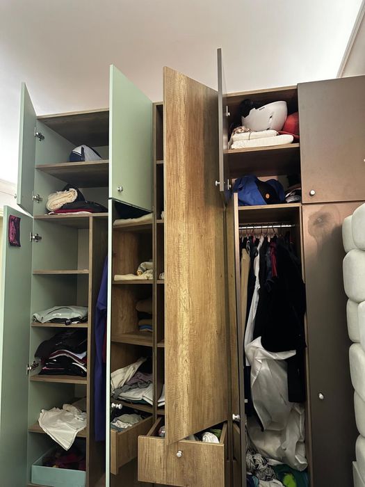 Vand dulap 2 culori ,foarte incapator