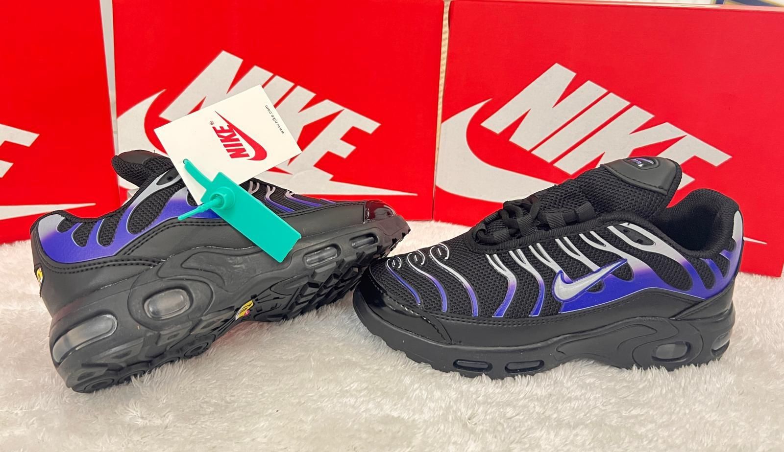 Нови детски модели Nike air max Tn