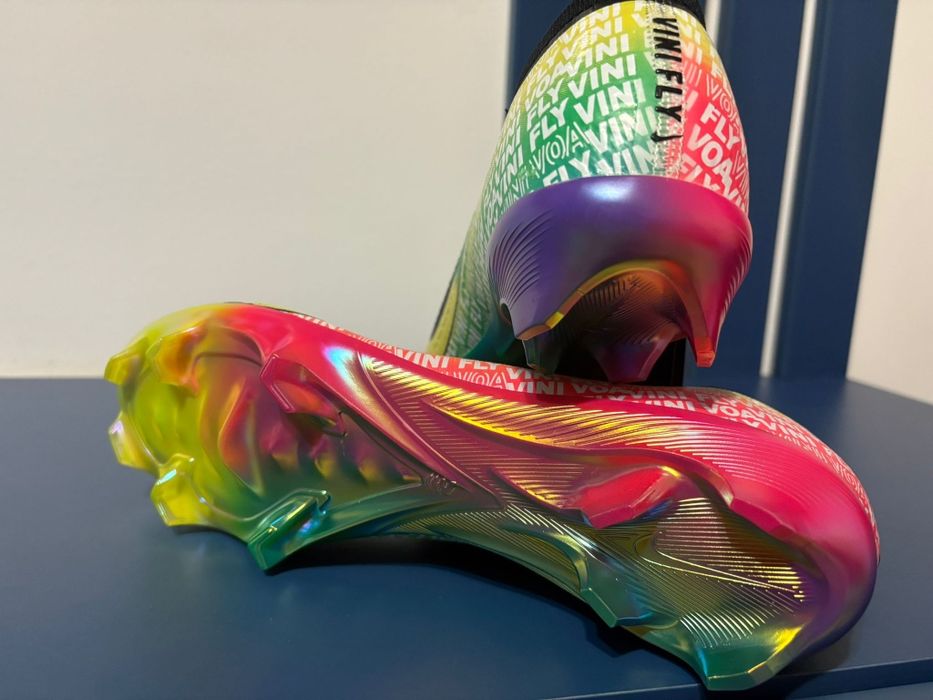 Ghete fotbal Nike mercurial model VINI JR Nr 41