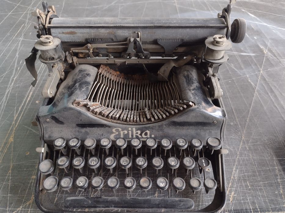 Пишеща машина Elirka