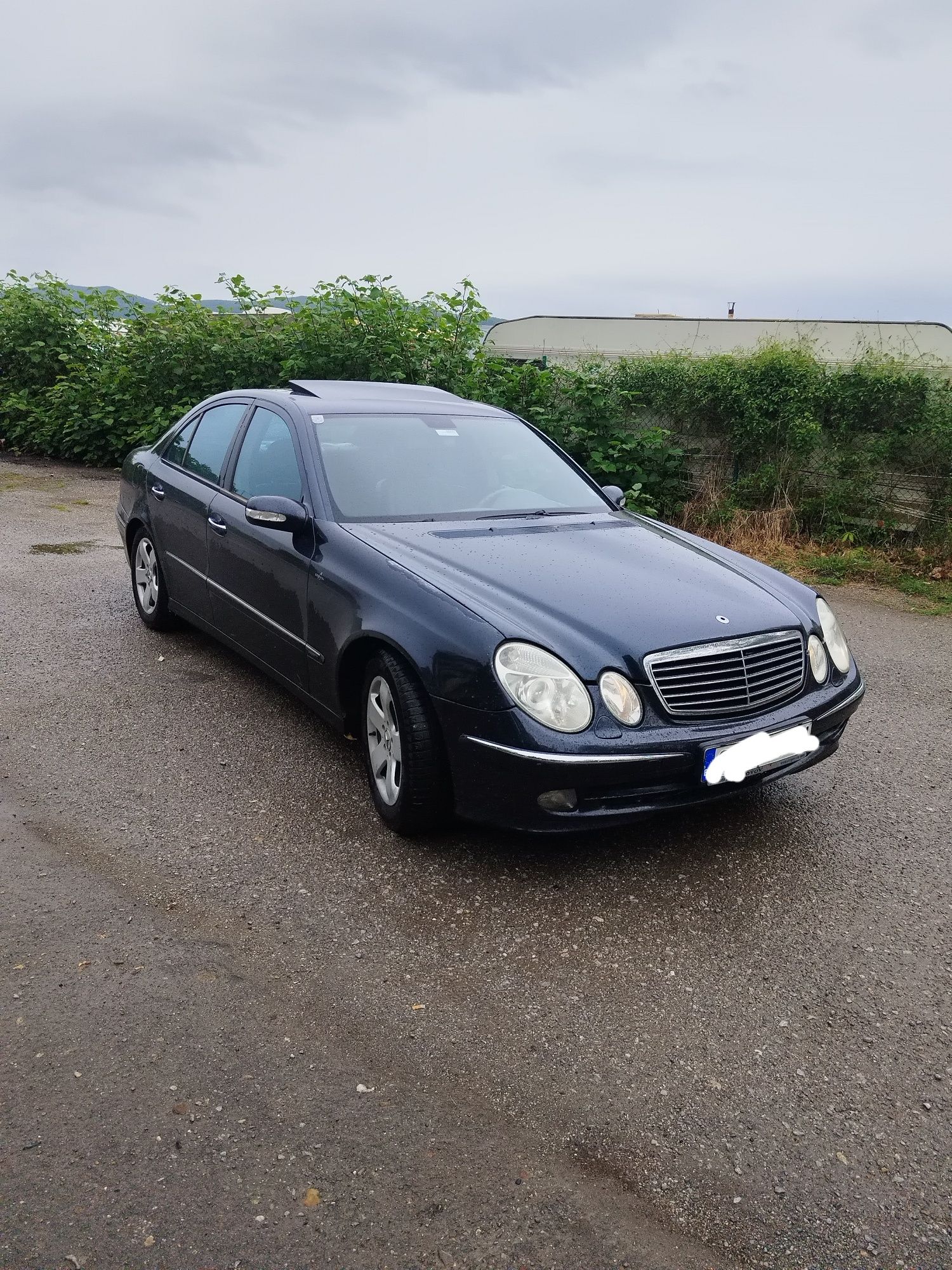 Mercedes E-class W211 E270 177