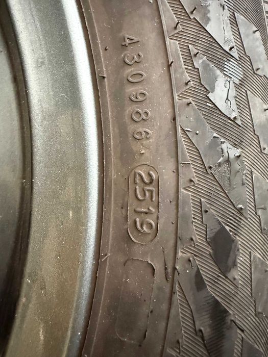 Jante aliaj OZ + Cauciucuri Nokian Snowproof