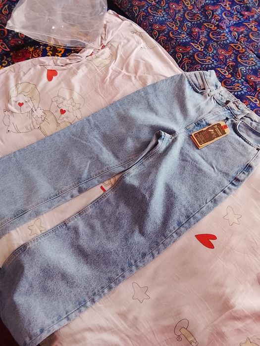 Джинсы новые женские