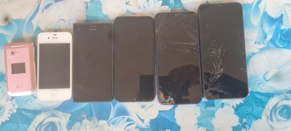 6 telefoane pt piese