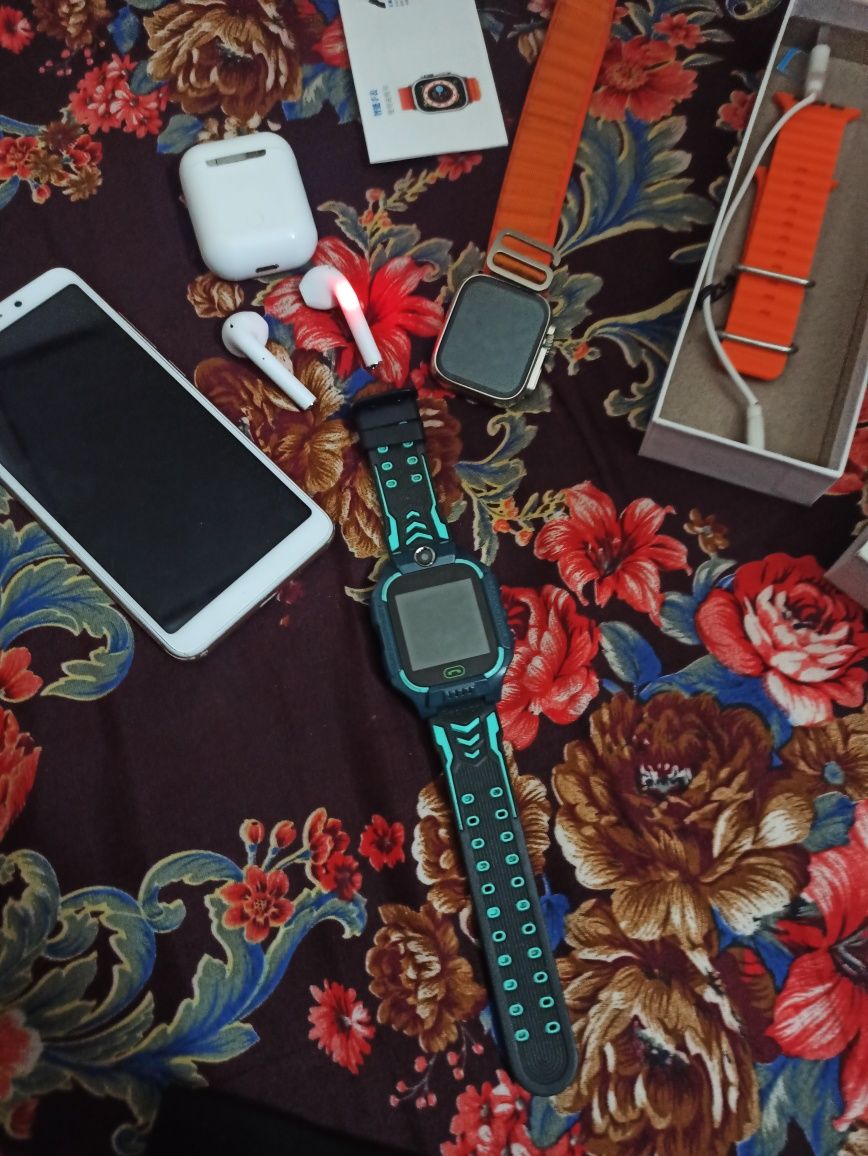 Smart watch + smart watch t800 ultra + airpods + Redmi 6a