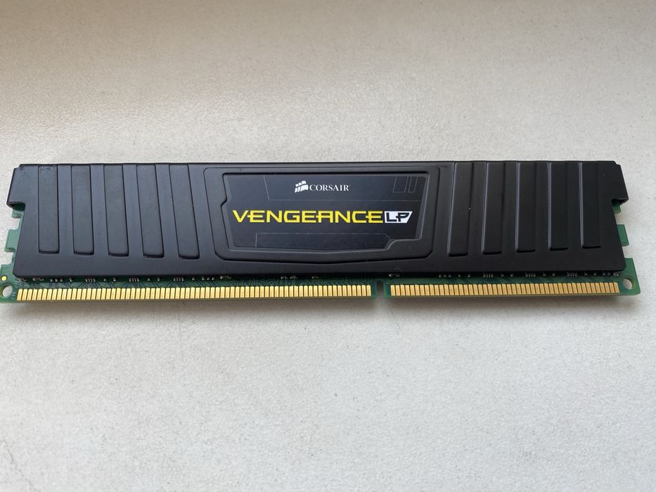 Memorie RAM Corsair 2x8Gb