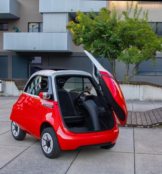 Masina electrica Microlino