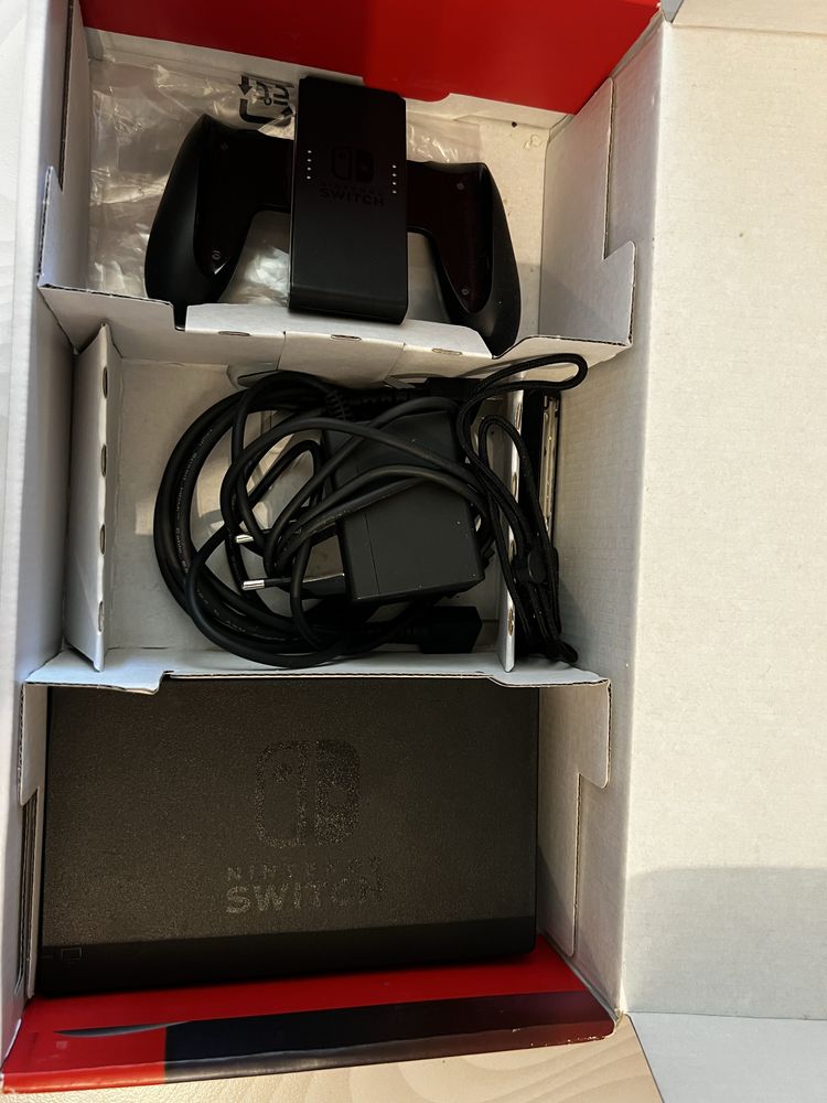 Nintendo switch v2 full box + 2 jocuri sonic